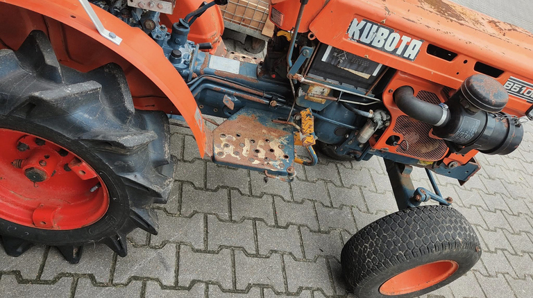 Kubota B5100